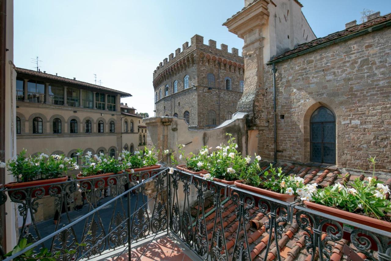 Tornabuoni Place Florence Exterior photo